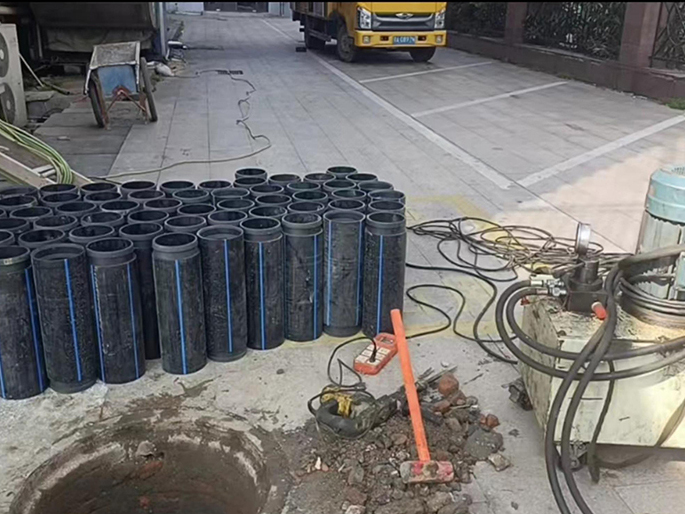 来凤PE置换管厂家 DN315置换管 非开挖管短管置换